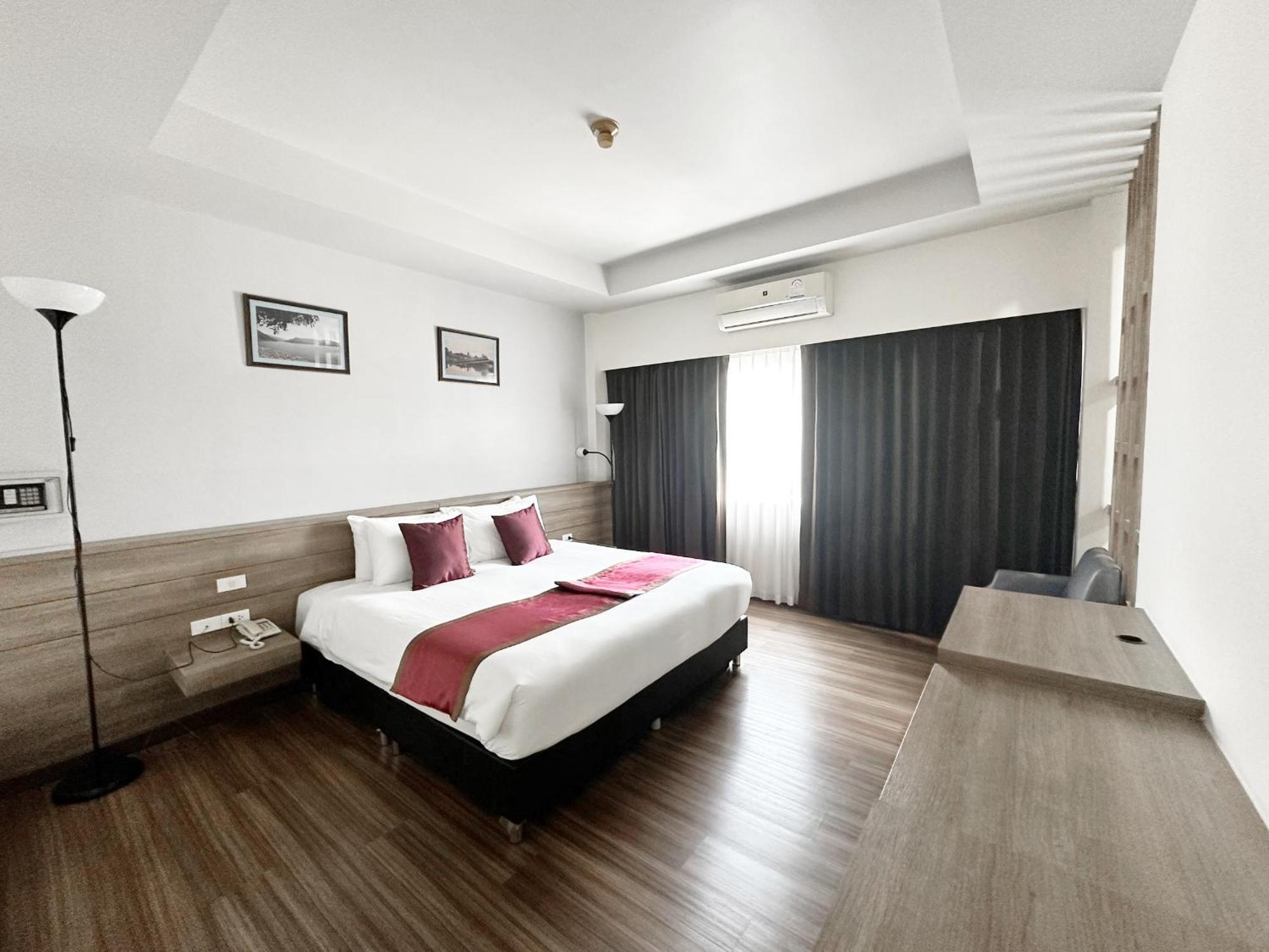 Akelada Hotel Nang Rong Ngoại thất bức ảnh