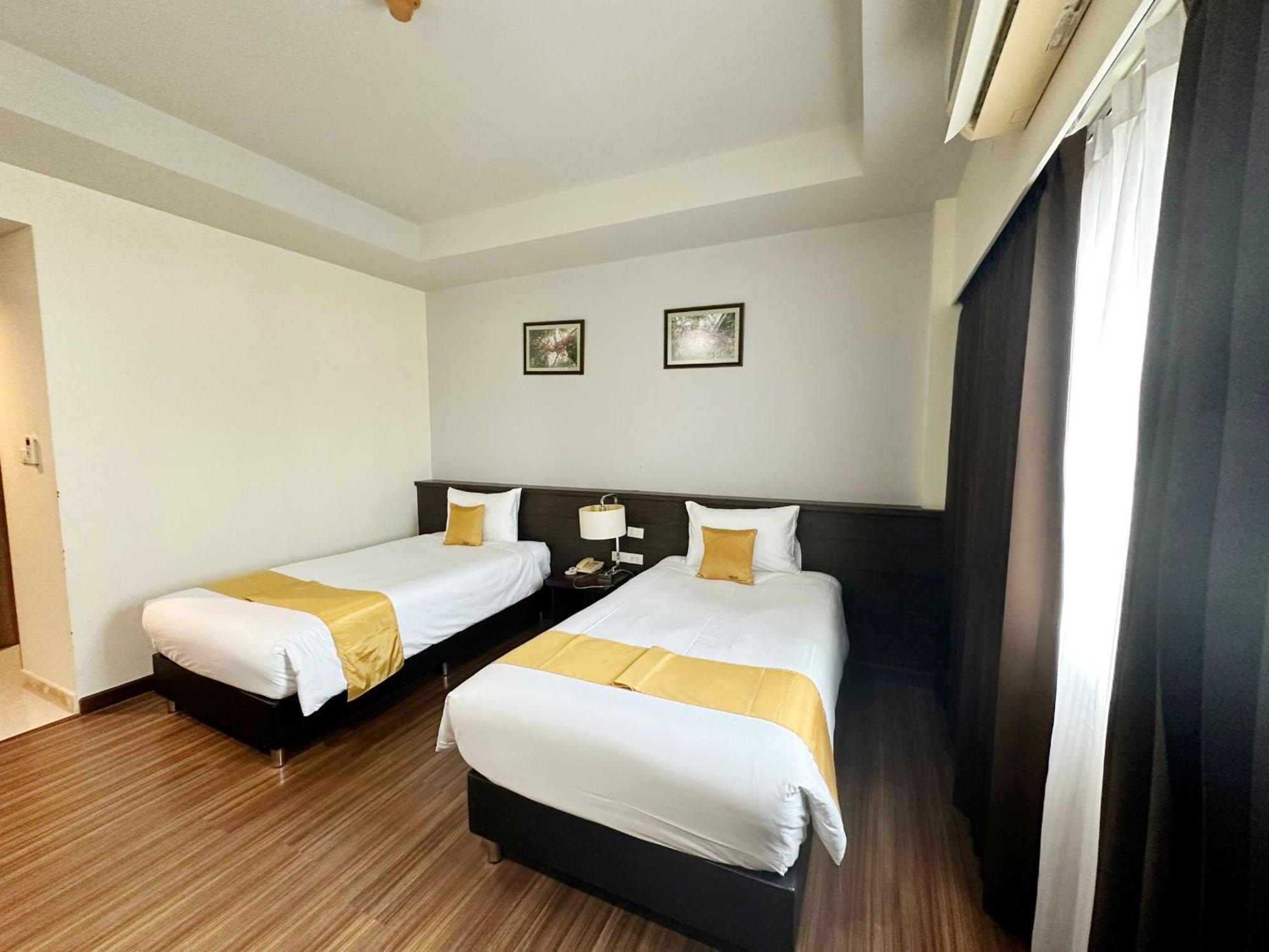 Akelada Hotel Nang Rong Ngoại thất bức ảnh