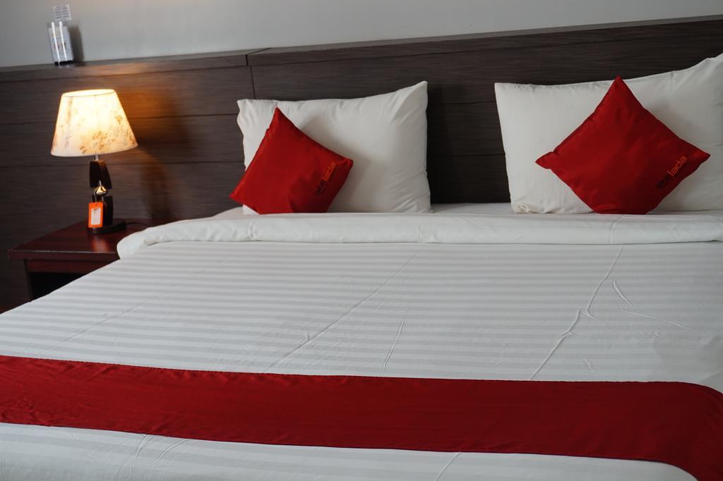 Akelada Hotel Nang Rong Ngoại thất bức ảnh