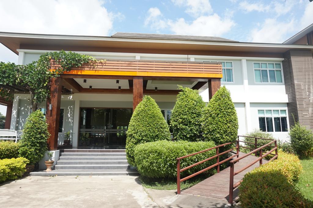 Akelada Hotel Nang Rong Ngoại thất bức ảnh