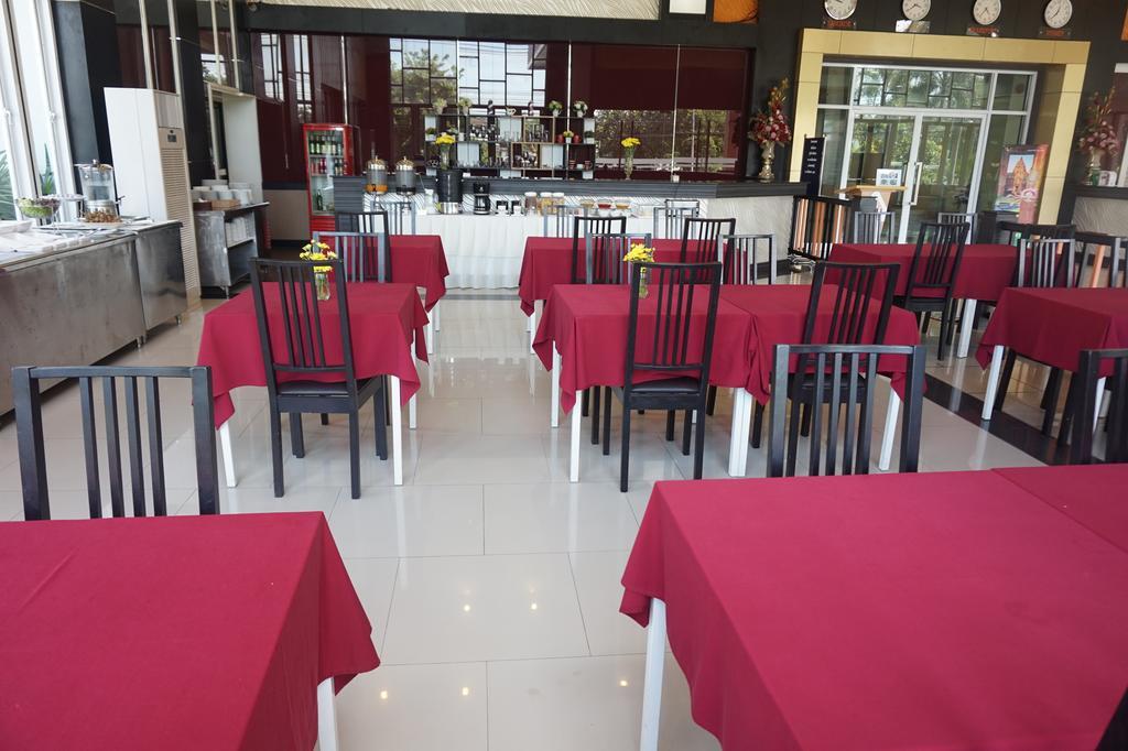 Akelada Hotel Nang Rong Ngoại thất bức ảnh